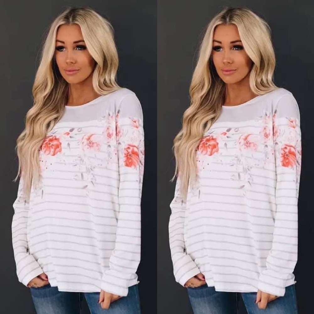✨Beautiful Roses Top✨ - Picture 2 of 4